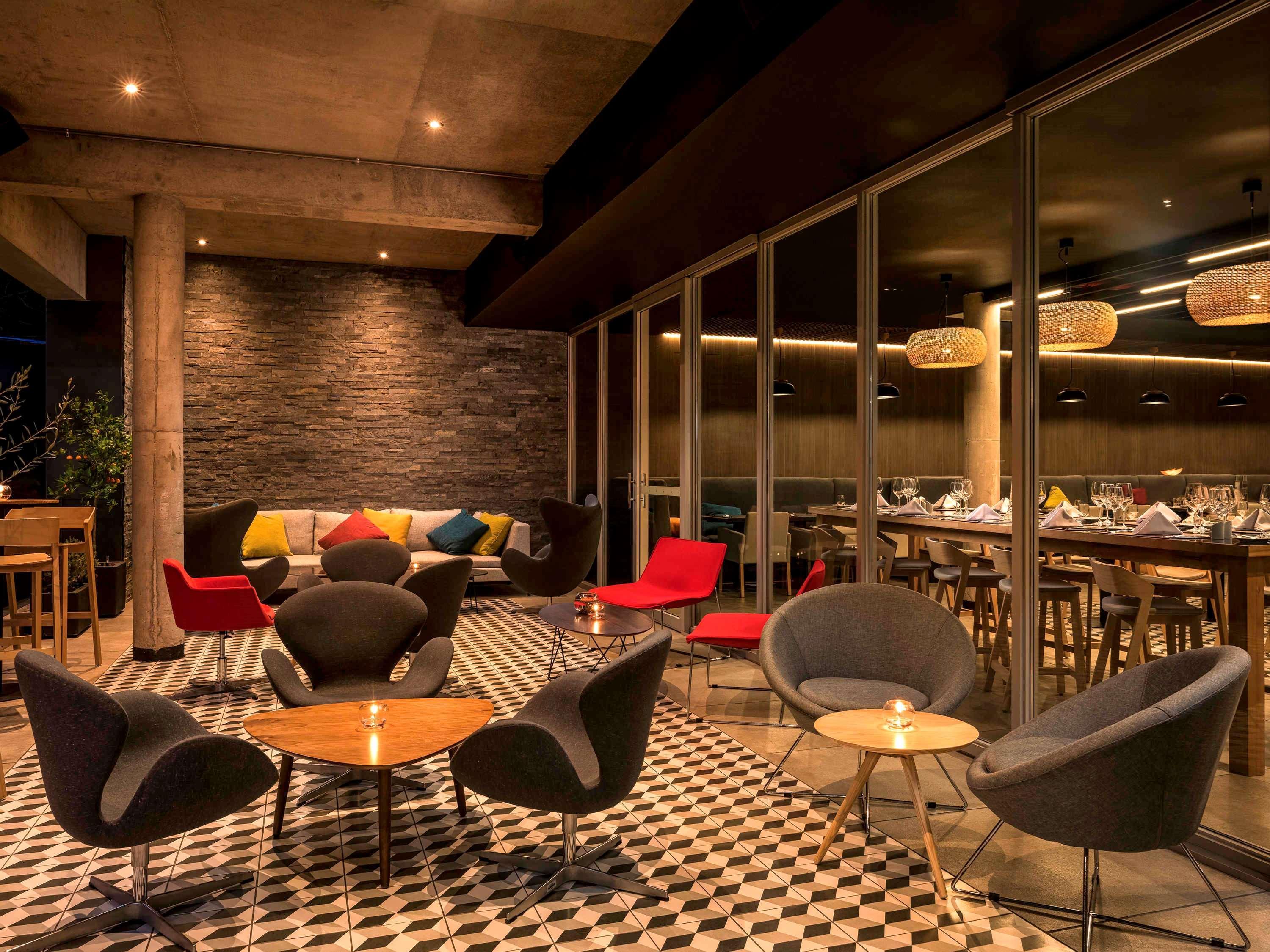 Novotel Santiago Providencia Buitenkant foto